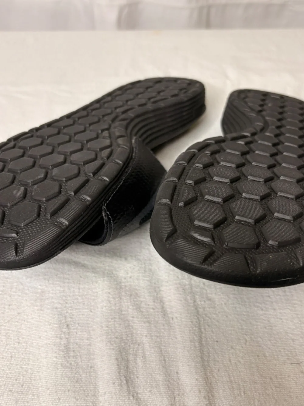 NEW Nike SolarSoft Comfort Slide Sandals Black Gray Memory Foam 705513-090 Sz 8